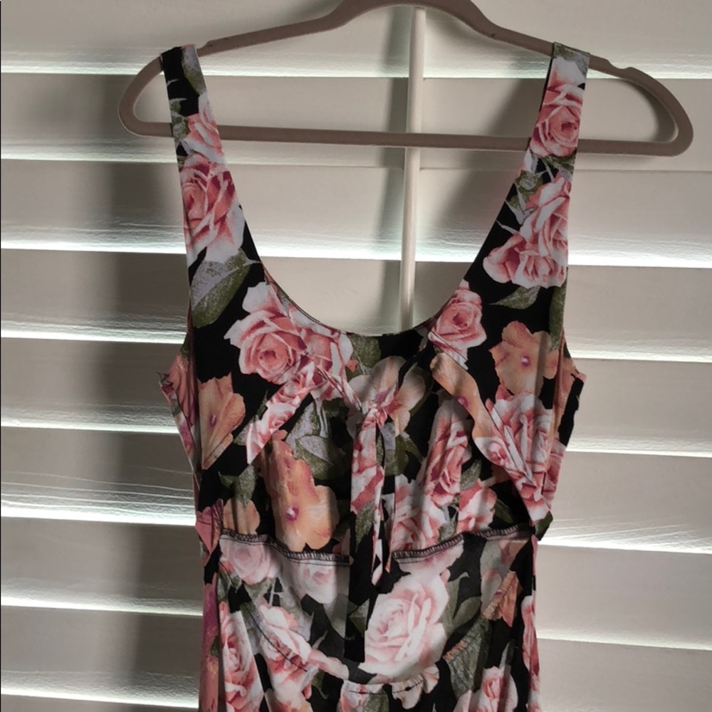 Dress - Picture 4 of 6